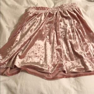 ❤️H&M Pink Velvet Skirt❤️